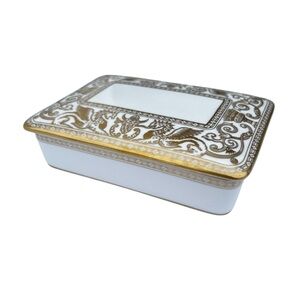 Vintage Wedgwood Gold Florentine Trinket Cigarette Box W4219 Griffin Pattern